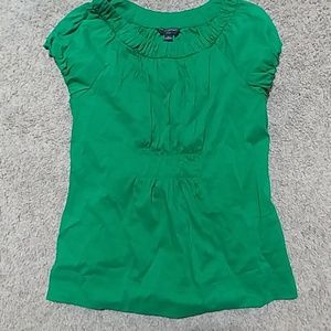 🎆Green ruffled elastic banana republic top🎆